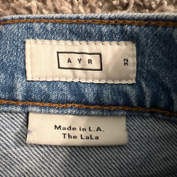 AYR The LaLa Distressed Straight Blue Jeans - Women’s 32 - Picture 4 of 6